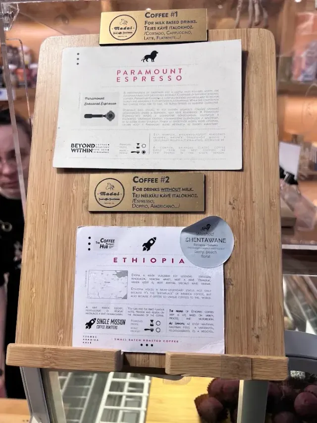BookNoFees : Restaurant – Madal Cafe – Budapest – Madal Café, photo n° 3
