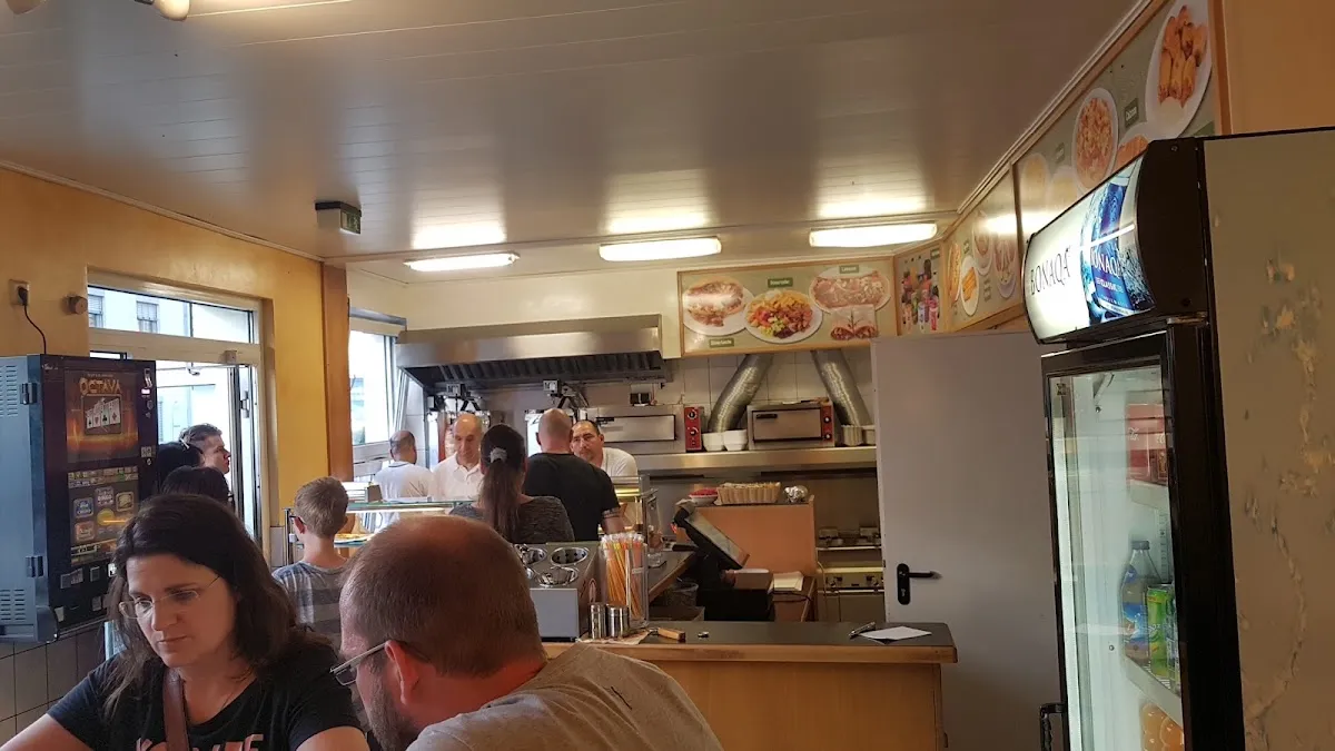 BookNoFees : Restaurant – Cappadocia Döner Grill Pizza – Erwitte – Pizza au döner de Cappadoce, photo n° 1