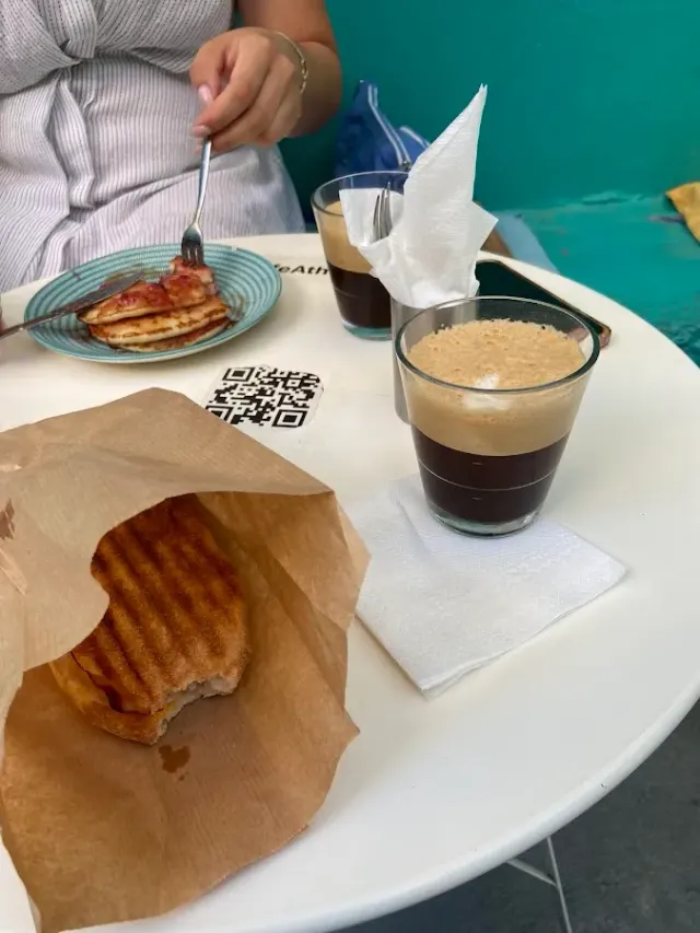 BookNoFees : Café – Cat Cafe Athens – Athens – Cat Café Athènes, photo n° 2