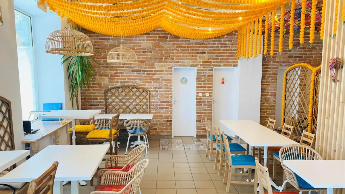 BookNoFees : Restaurant – MumBhai Central – Bratislava – MumBhai Central, photo n° 1