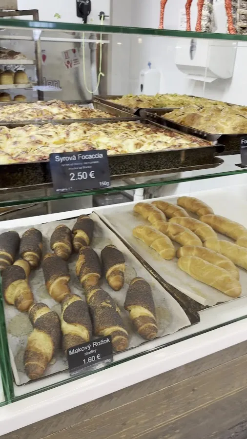 BookNoFees : Boulangerie – Šiškáreň - Pekáreň – Bratislava – Atelier de fabrication de brioches - Boulangerie, photo n° 3