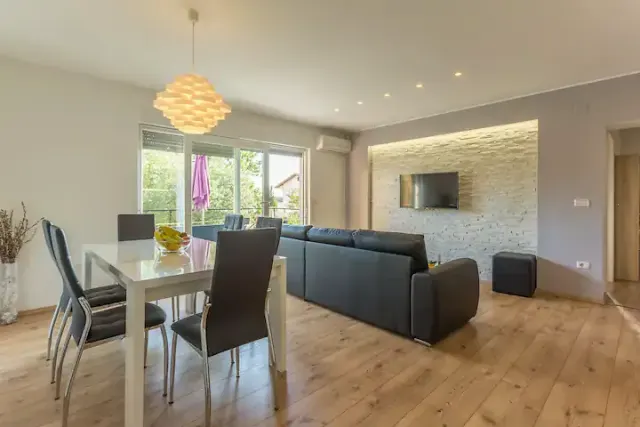 BookNoFees: Appartement de vacances « Nives » à Pula, pouvant accueillir jusqu'à 6 personnes – Pula