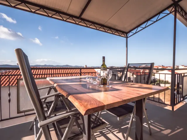 BookNoFees: La vue sur la mer de Štefo – Zadar