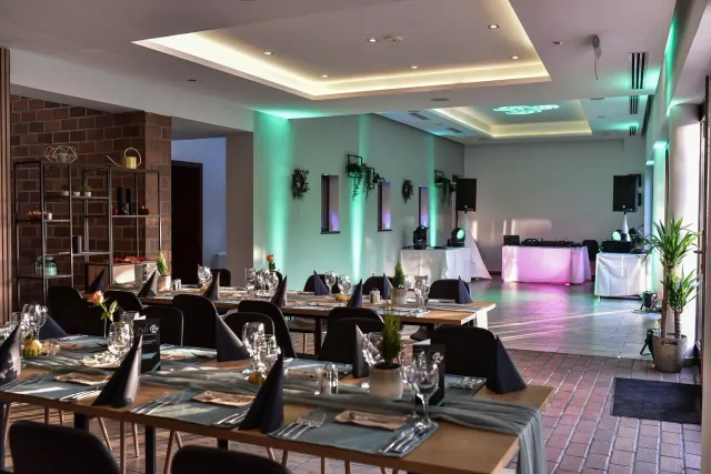 BookNoFees : Restaurant – Déli 12 – Budapest – 12 sud, photo n° 2