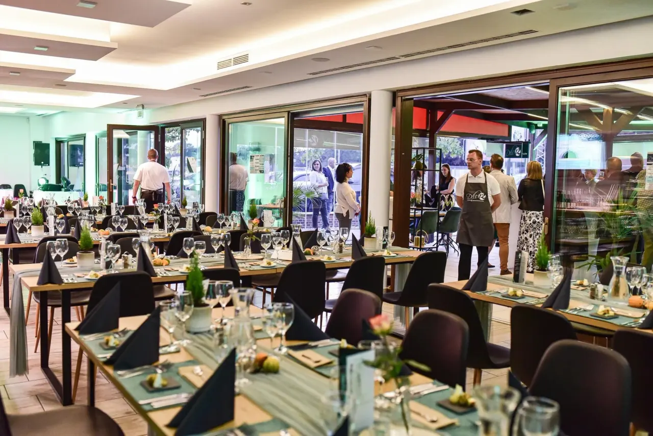 BookNoFees : Restaurant – Déli 12 – Budapest – 12 sud, photo n° 1