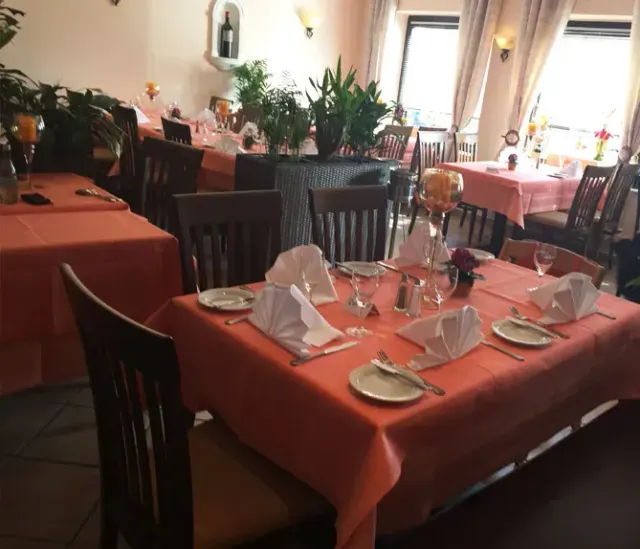 BookNoFees : Restaurant – Da Domenico – Sundern-Hachen – Chez Domenico, photo n° 2
