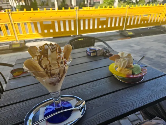 BookNoFees : Restaurant – Eiscafé Gelateria Italiana Boutique – Warstein – Eiscafé Glacier italien de luxe, photo n° 3