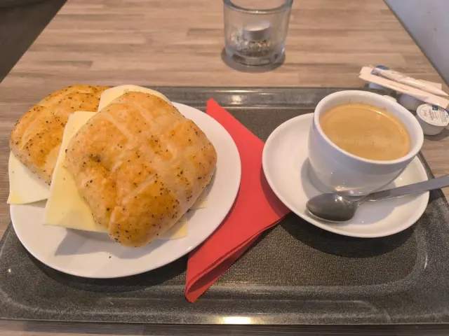 BookNoFees : Boulangerie – Bäckerei und Café Schulte – Warstein – Boulangerie-café Schulte, photo n° 2