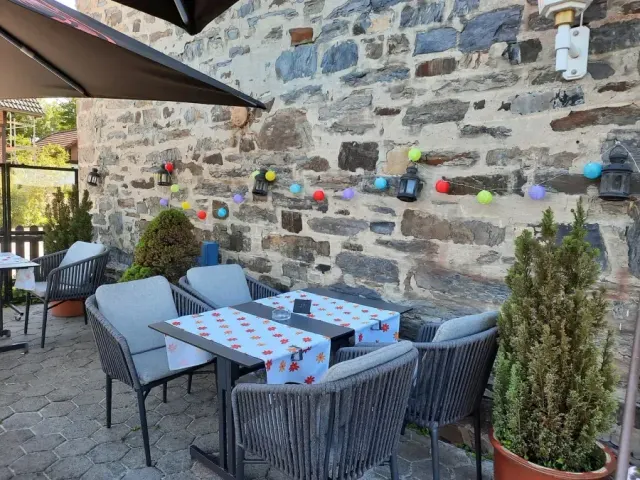 BookNoFees : Restaurant – Henblas — Hotel, Restaurant & Pub – Neuenrade-Altenaffeln – Henblas — Hôtel, restaurant et pub, photo n° 2