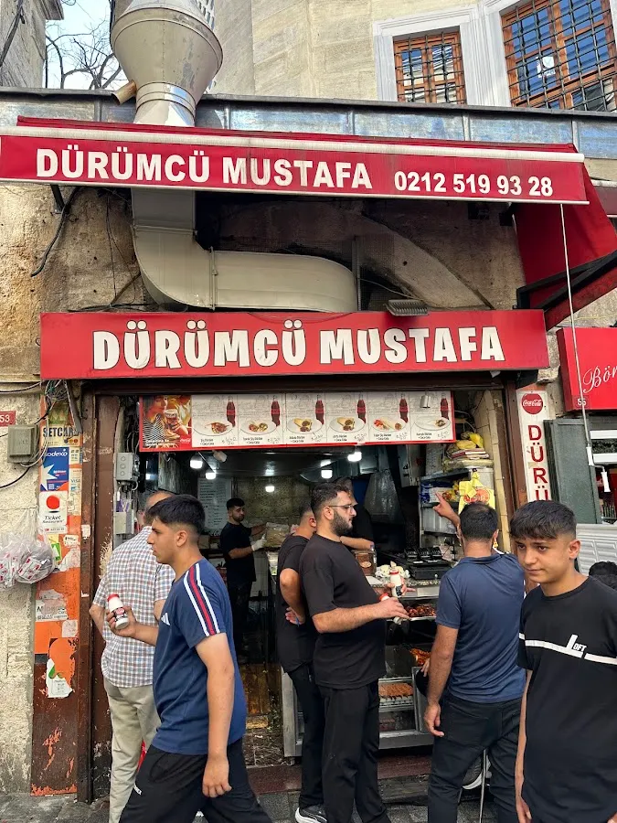BookNoFees : Café – Dürümcü Mustafa – Istanbul – Mustafa, le vendeur de dürüm, photo n° 1