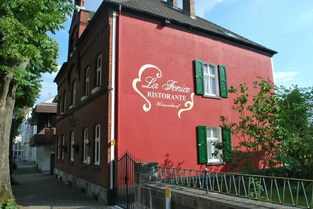 BookNoFees : Restaurant – Ristorante La Fenice – Arnsberg-Neheim – Restaurant La Fenice, photo n° 2