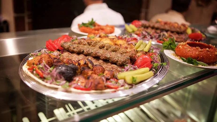 BookNoFees : Restaurant – Al-Amir – Budapest – Le Prince, photo n° 1