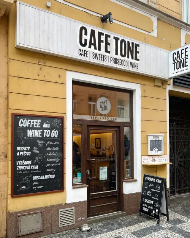BookNoFees : Café – Cafe Tone – Prague – Café Tone, photo n° 2