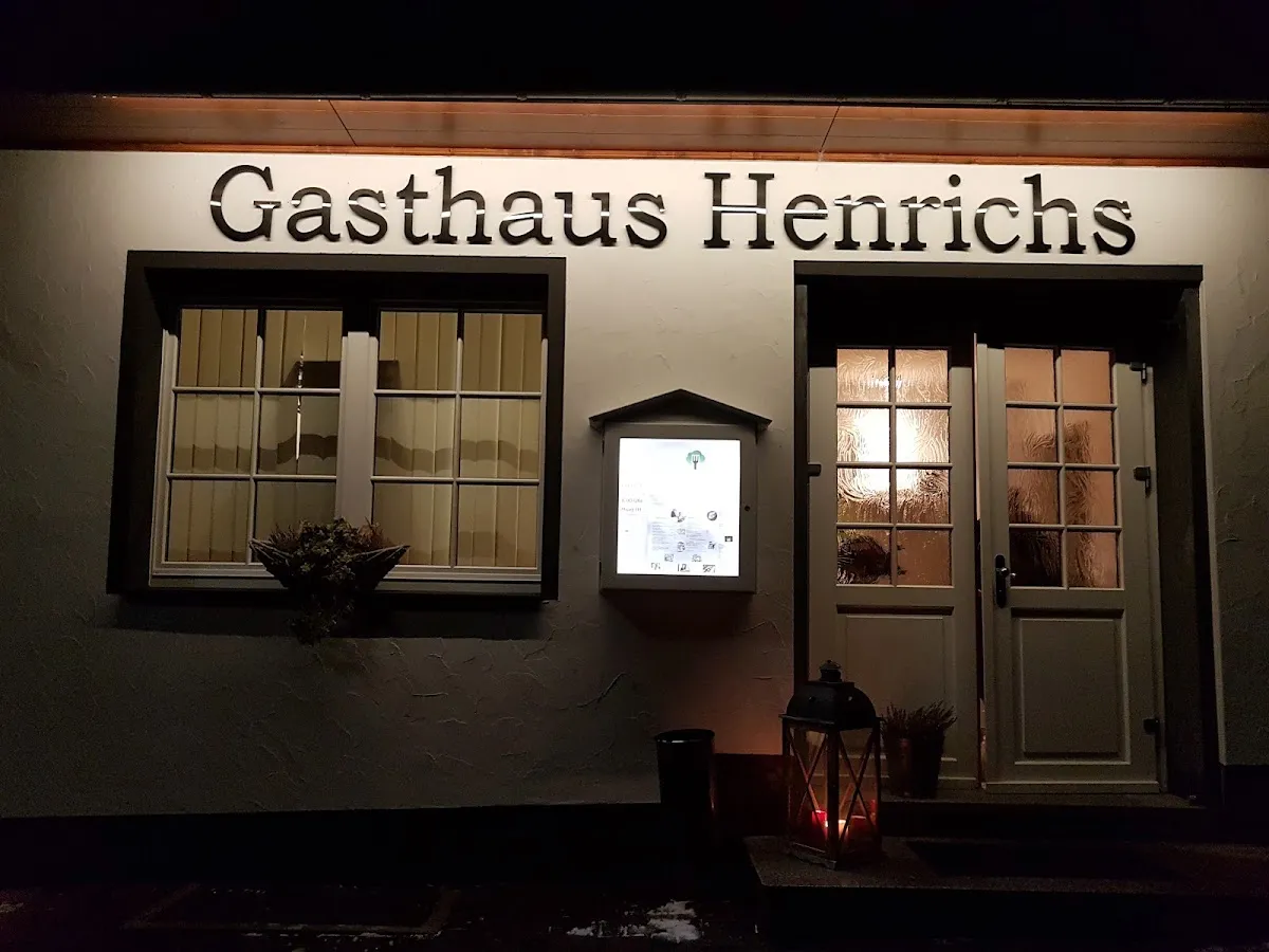 BookNoFees : Restaurant – Gasthaus Henrichs – Kirchhundem – Auberge Henrichs, photo n° 1
