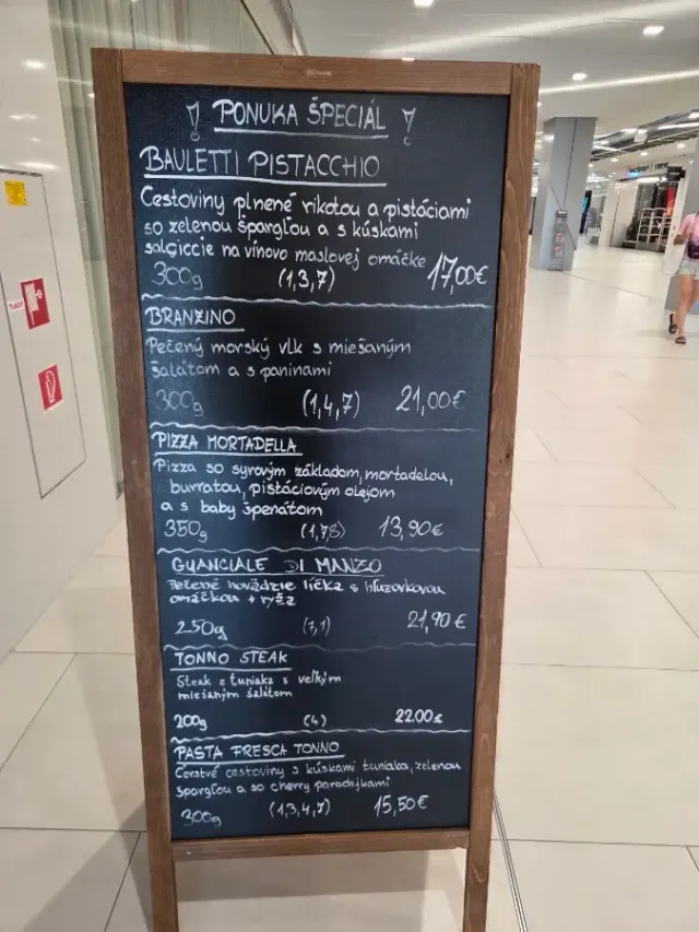 BookNoFees : Café – Certo "OC Tehelko" – Bratislava – D'accord, « OC Tehelko », photo n° 3