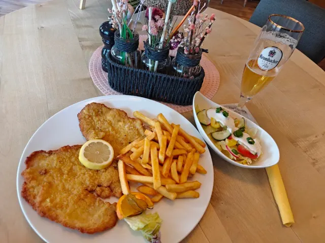BookNoFees : Restaurant – Haus Mäler – Breckerfeld – Maison Mäler, photo n° 2