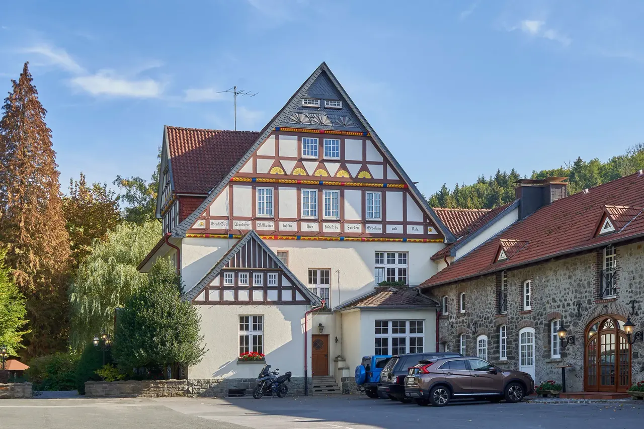 BookNoFees : Restaurant – Hotel-Restaurant Haus Recke – Balve-Volkringhausen – Hôtel-restaurant Haus Recke, photo n° 1