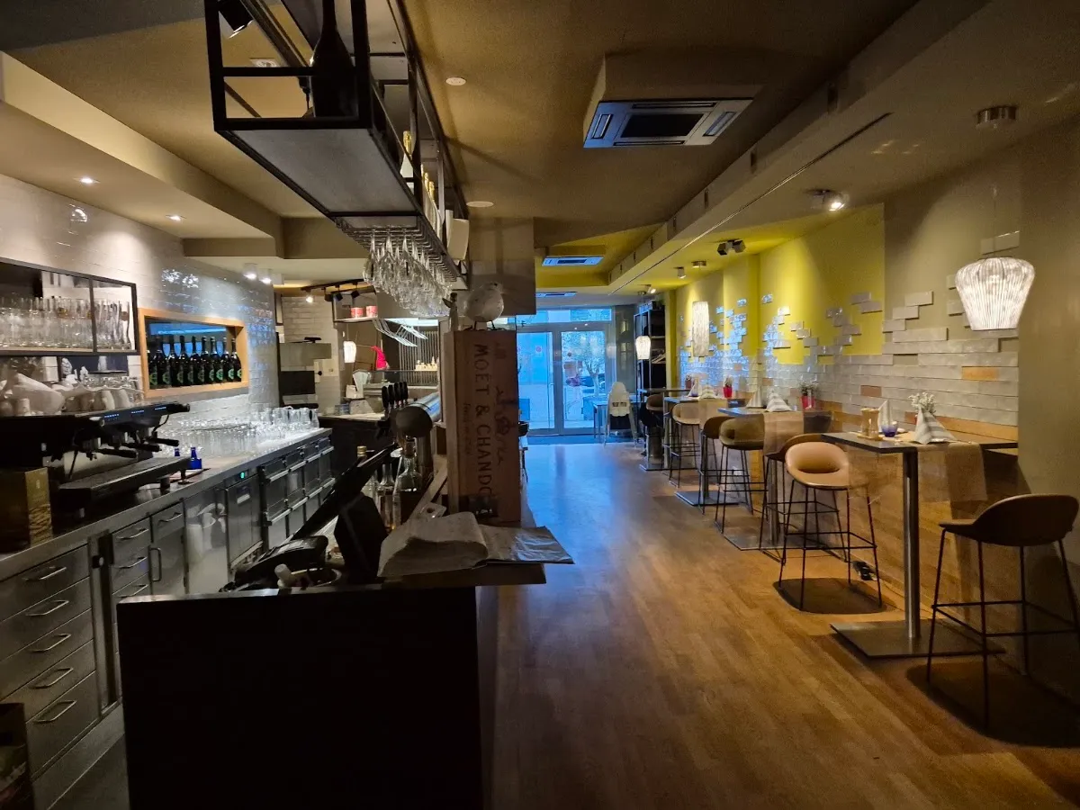 BookNoFees : Restaurant – Pane e Vino – Siegen – Pain et vin, photo n° 1