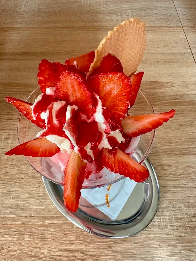 BookNoFees : Restaurant – Eis Café Cortina – Sprockhövel – Voici le Café Cortina, photo n° 1
