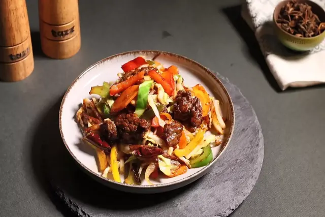 BookNoFees : Restaurant – Golden Woks – Bucharest – Golden Woks, photo n° 2