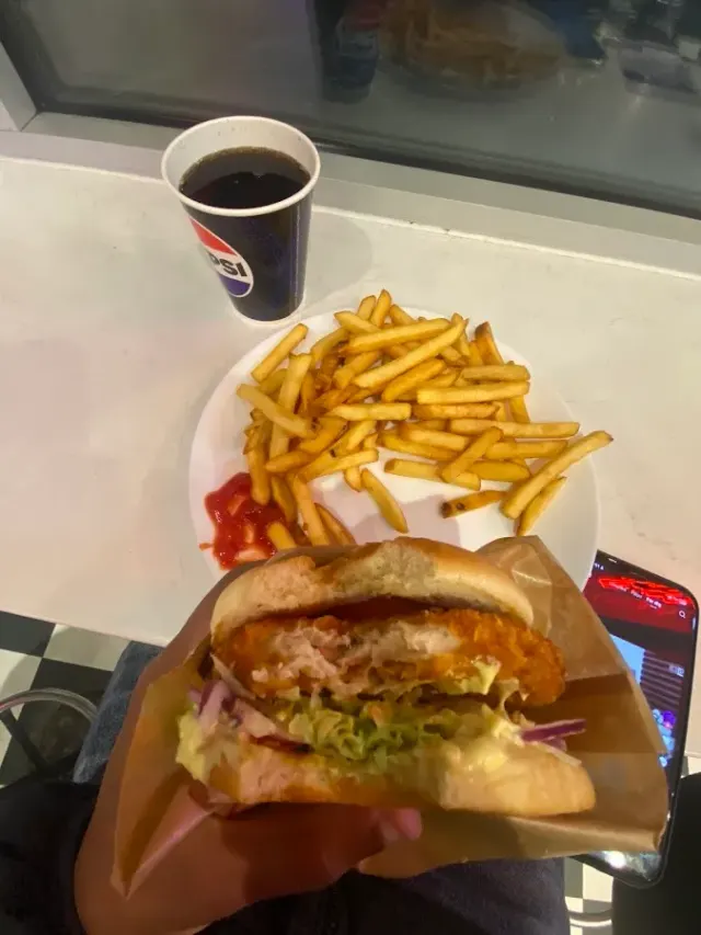 BookNoFees : Snack – Alviksgrillen – Stockholm – Alviksgrillen, photo n° 3